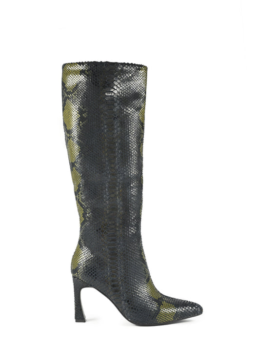 Black thin-heeled boot with snake print