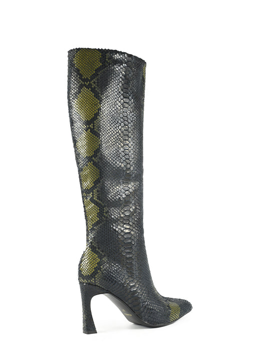 Black thin-heeled boot with snake print