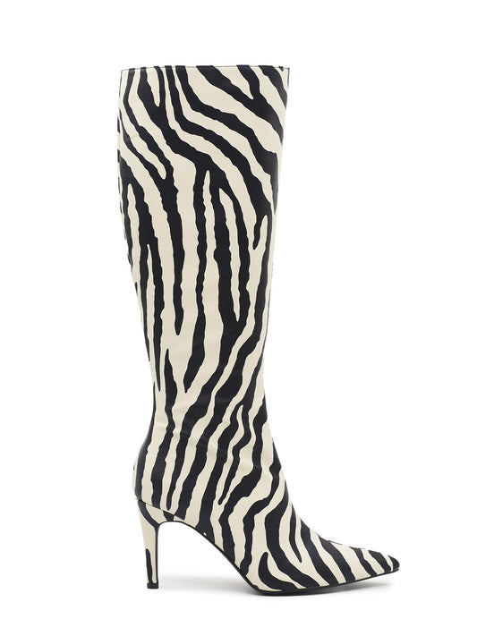 Bota de cebra con tacón alto fino en color blanco y negro